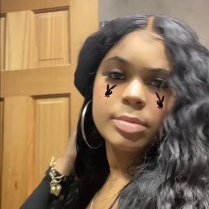 Meet your Posher, Taryn